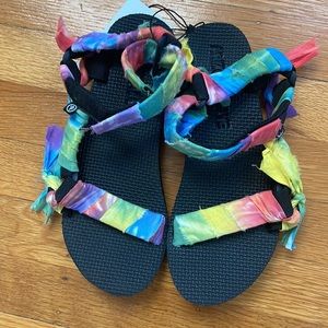 NWT Arizona Love Rainbow Sandals size 36 (US Size 6)